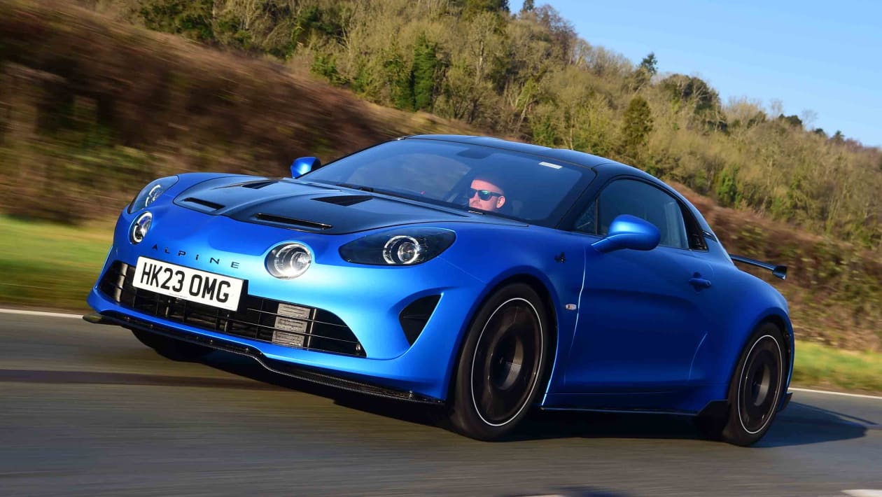 Alpine A110 review a lightweight, funtodrive, twoseater sports car